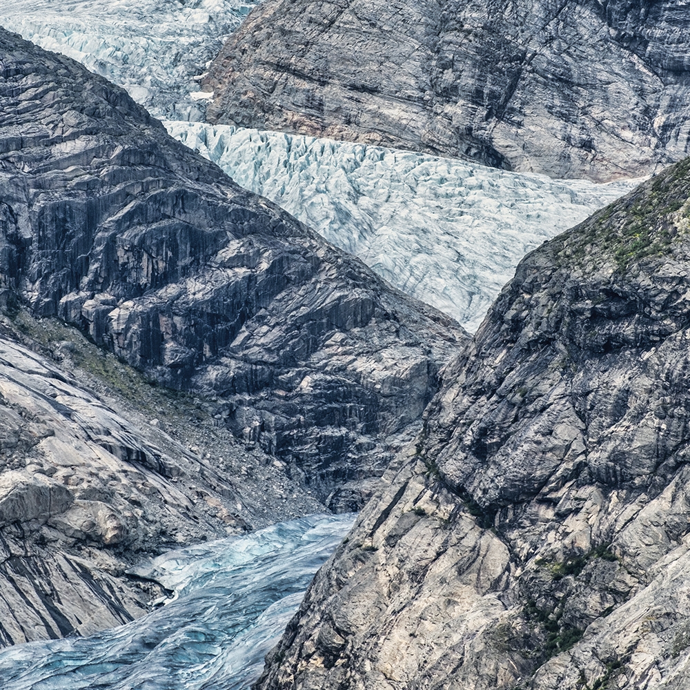 IJs en sneeuw op de Nigardsbreen, Jostedal, Noorwegen.